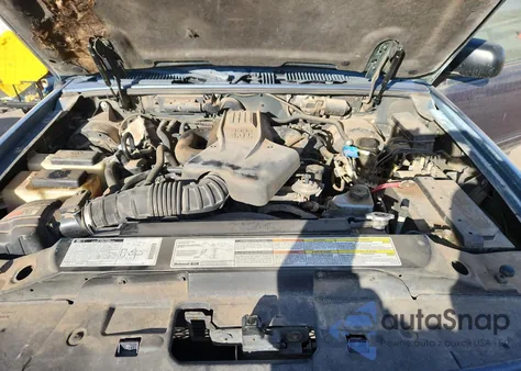 2000 Ford Explorer Sport from USA, damaged, VIN 1FMYU60EXYUA33044